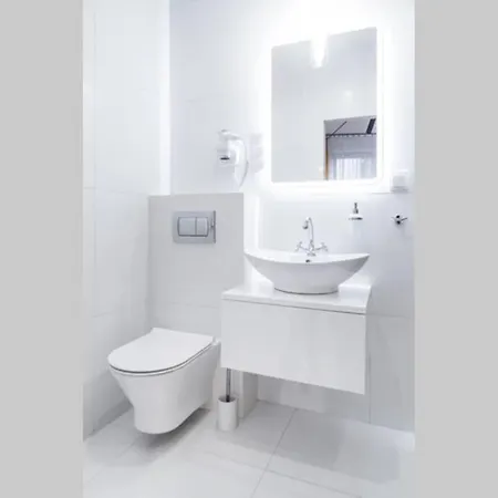 Househost Apartment: Miodowa 42/8b Street