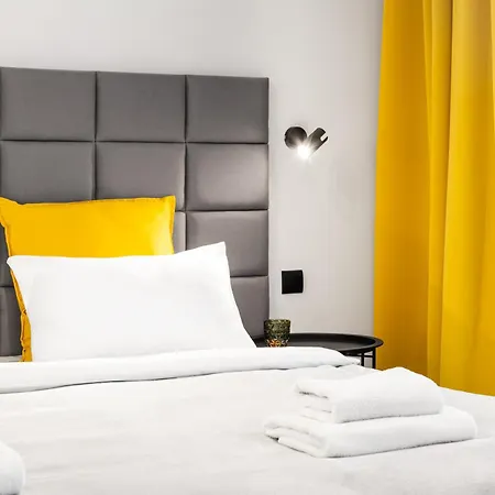 شقة Househost Apartment: Miodowa 42/8b Street