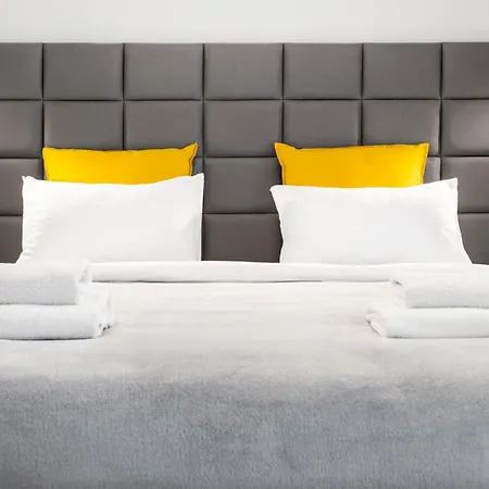 Househost Apartment: Miodowa 42/8b Street شقة كراكوفيا