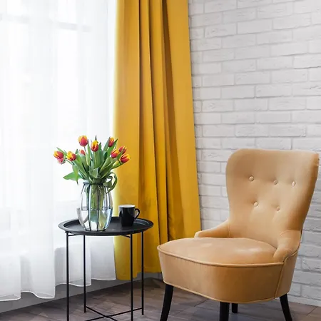 Househost Apartment: Miodowa 42/8b Street