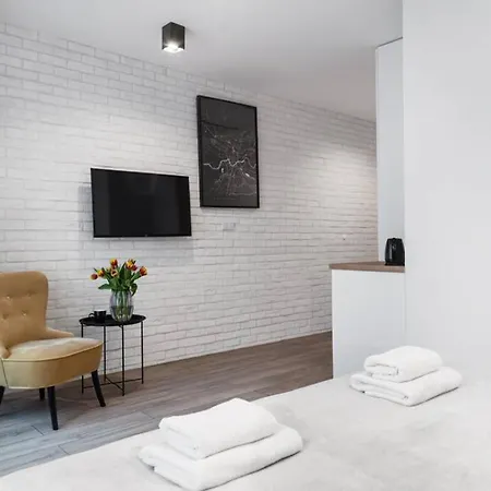 Househost Apartment: Miodowa 42/8b Street Lägenhet *